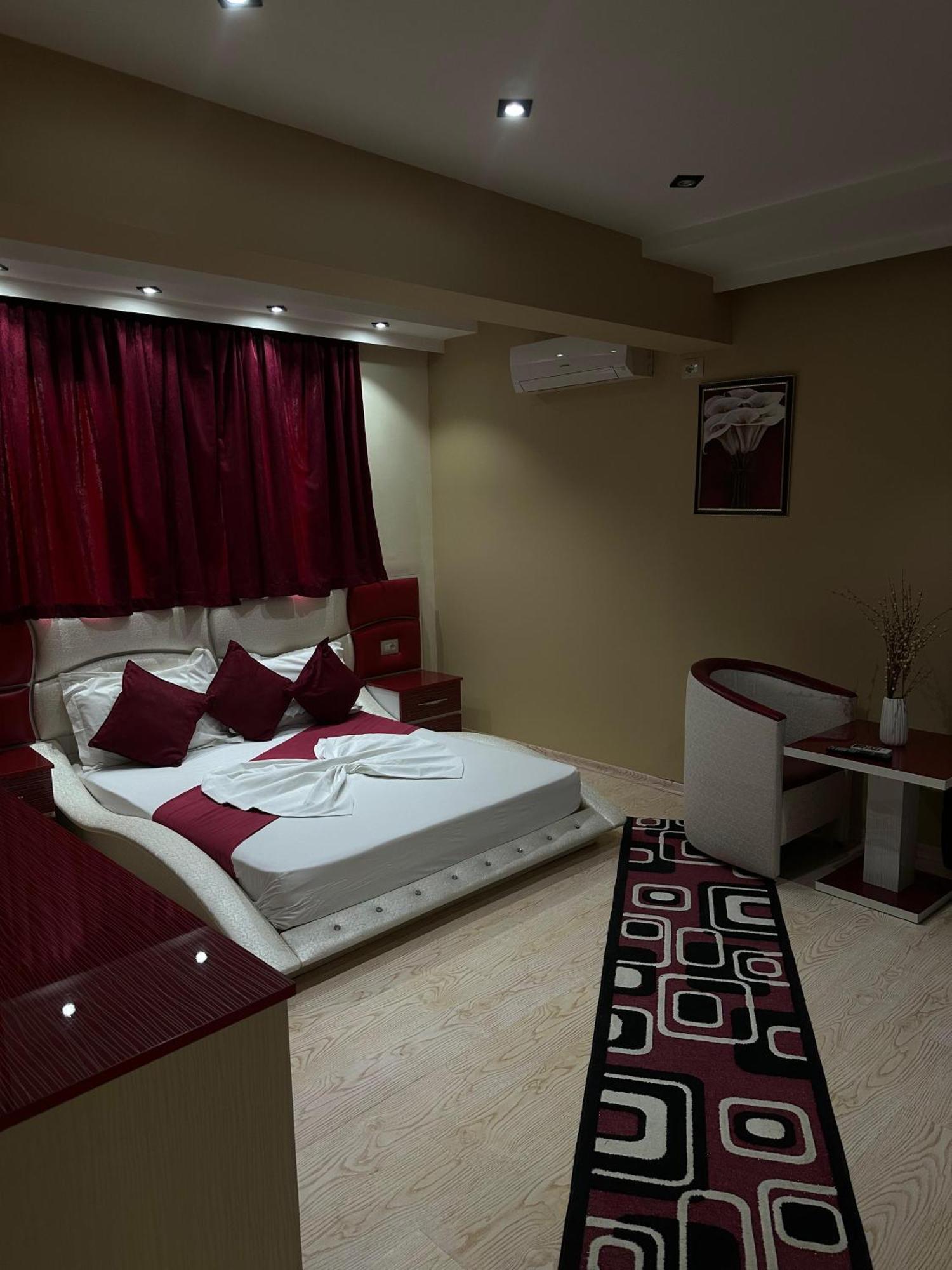 Hotel Selfo Dervisciani Zewnętrze zdjęcie